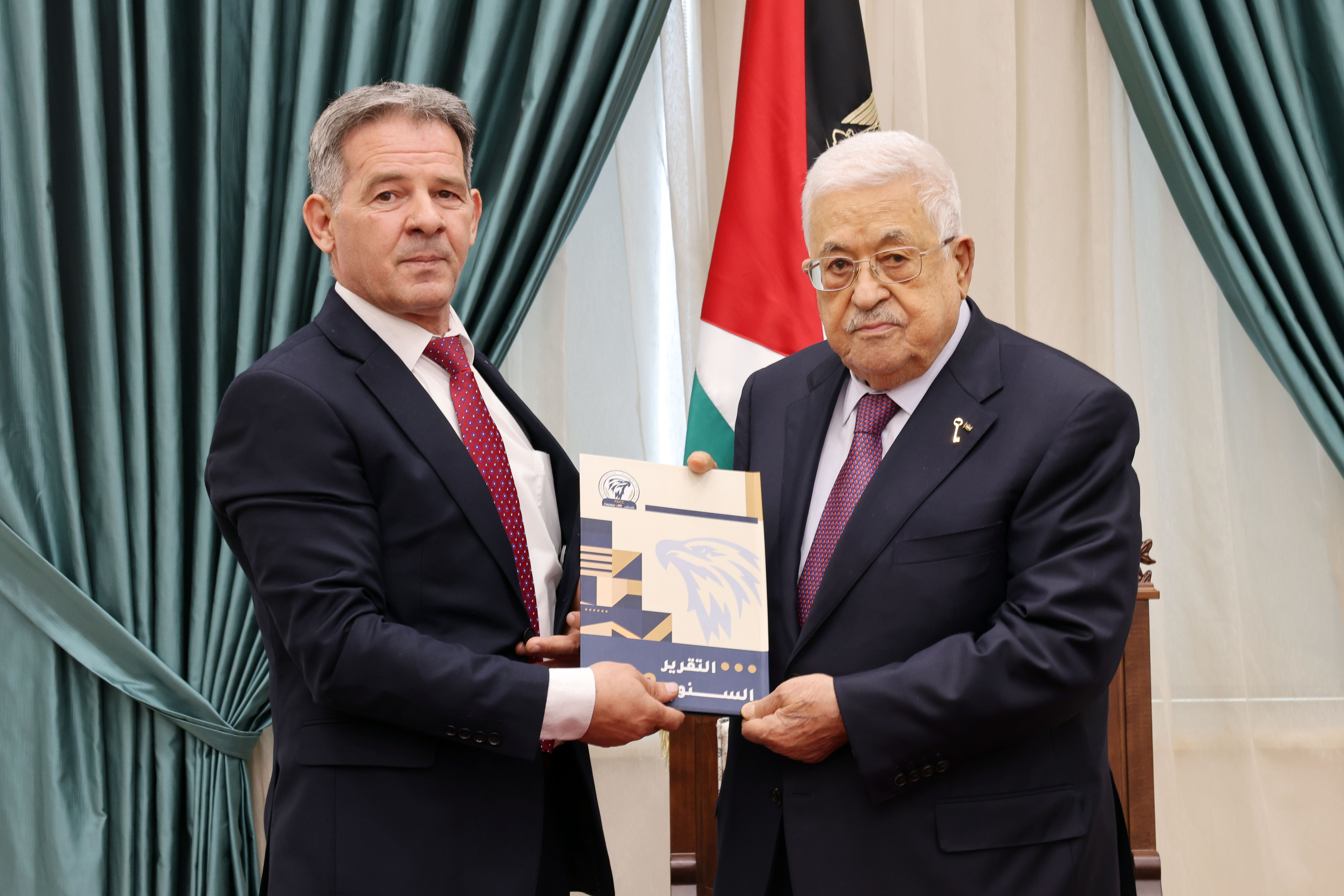 الرئيس لدى تسلمه التقرير السنوي لهيئة مكافحة الفساد لعام 2023